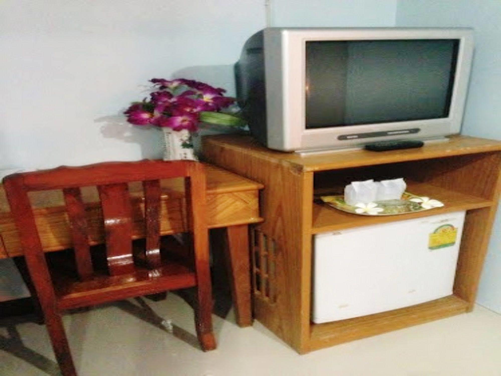 Silla Patong Hostel Extérieur photo